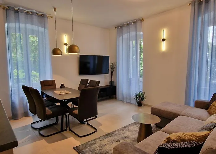 La Casa Allegra With Private Parking Space شقة أوباتيا