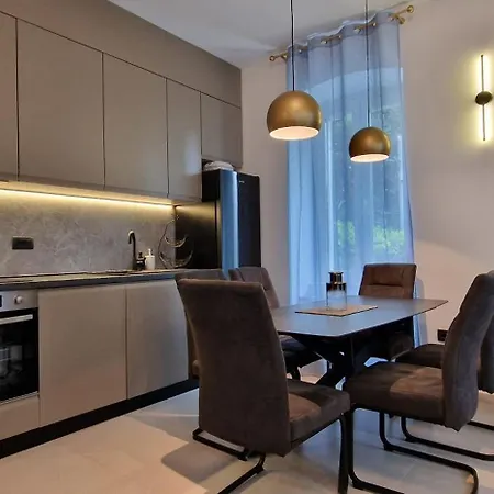 La Casa Allegra With Private Parking Space オパティヤ