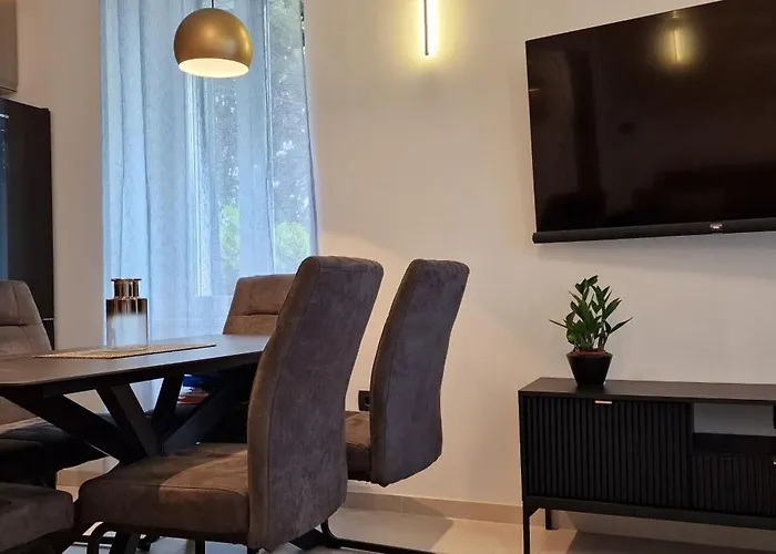 La Casa Allegra With Private Parking Space Апартаменты *