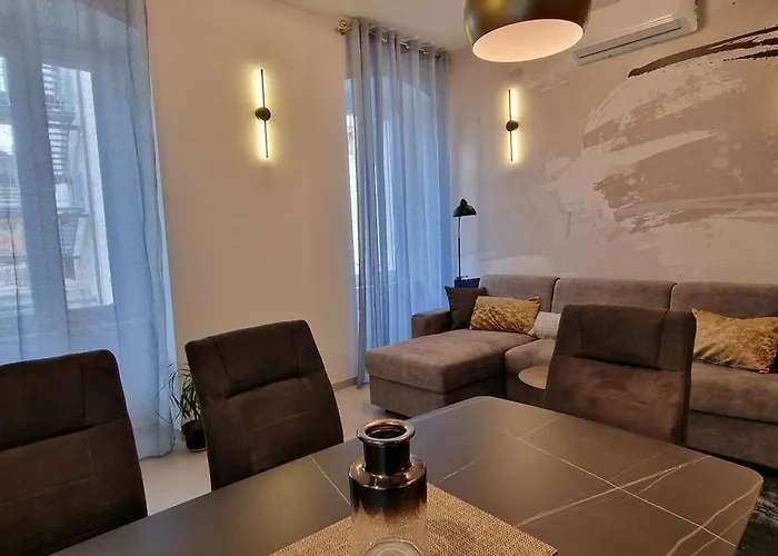 Апартаменты La Casa Allegra With Private Parking Space